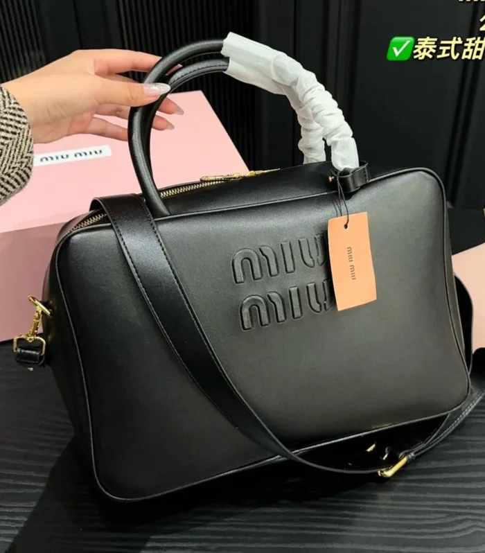 BEAU BAG 34 IN BLACK CALFSKIN
