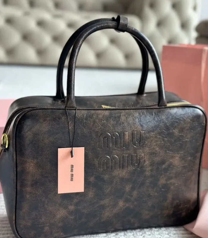 BEAU 34 BAG IN SANDCOFFEE CALFSKIN