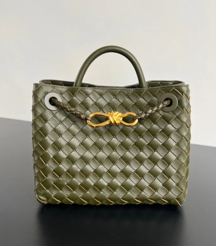 Bv Medium Andiamo 32 Khaki Green Lambskin