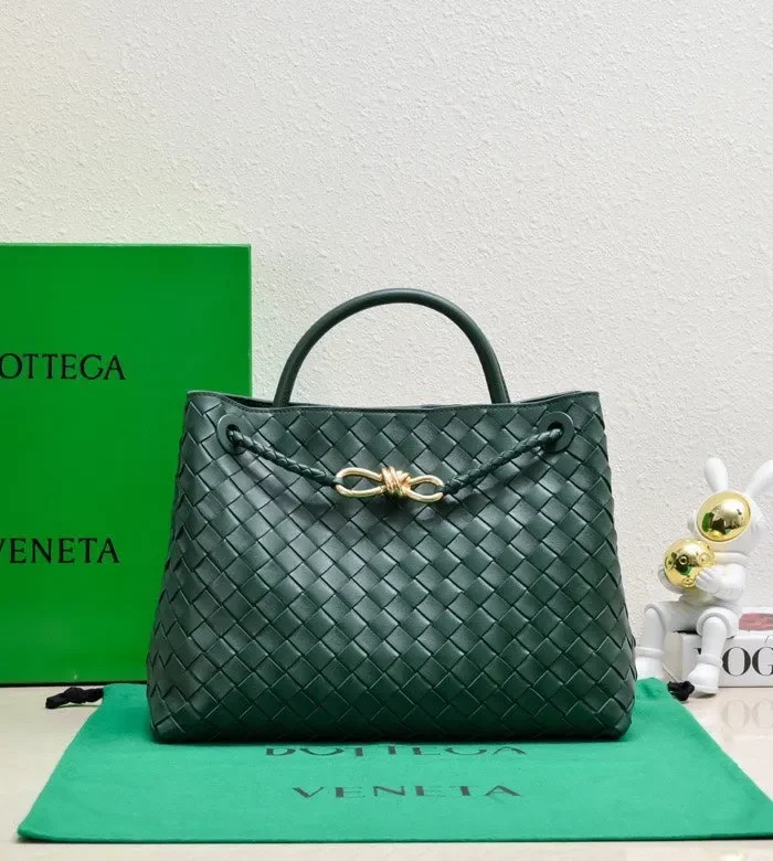 Bv Medium Andiamo 32 Dark Green Lambskin