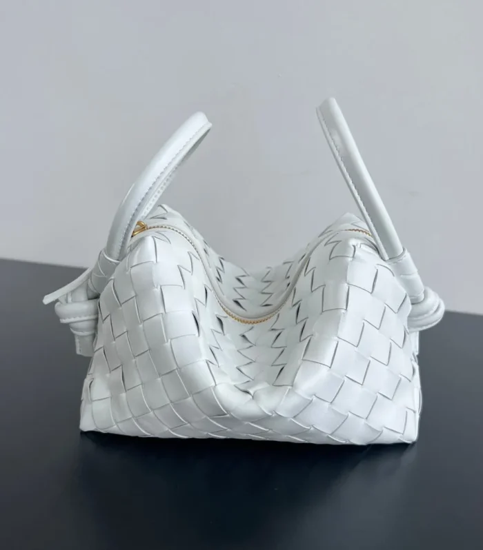 Bv Loop Top Handle 19Cm White Lambskin