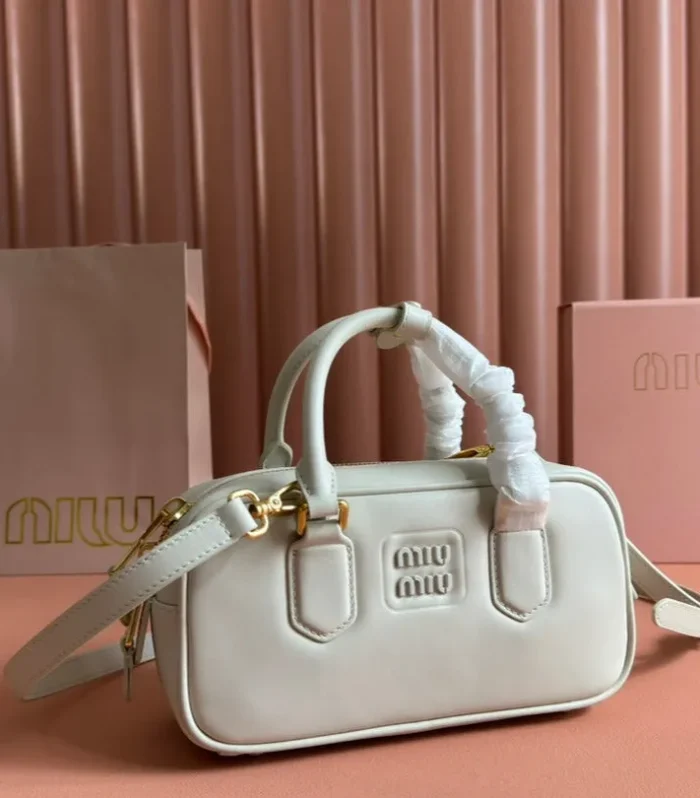 ARCADIE BAG 22 IN WHITE CALFSKIN EMBOSSED LOGO