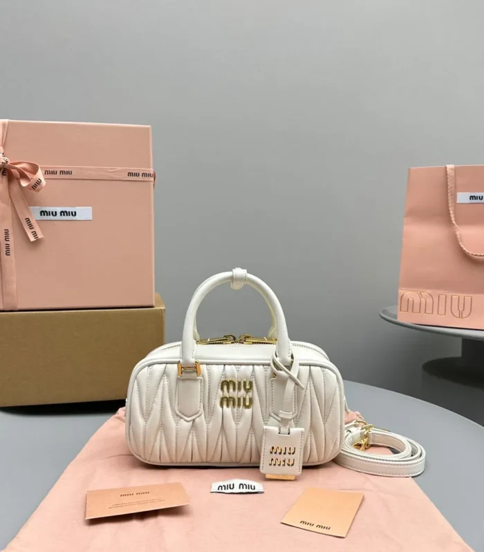 ARCADIE 23 BAG IN WHITE LAMBSKIN