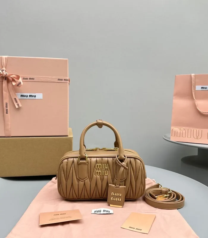 ARCADIE 23 BAG IN NAPLES YELLOW LAMBSKIN