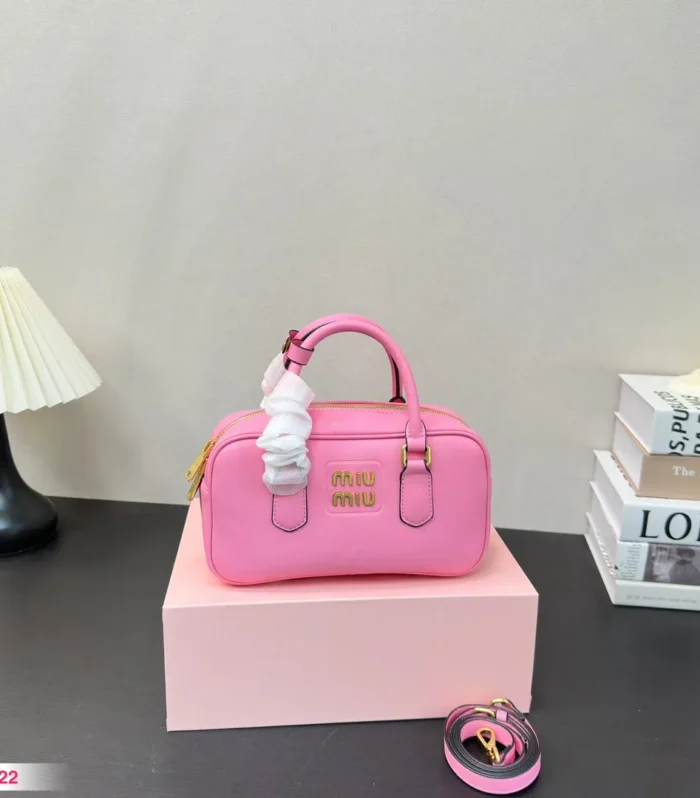 ARCADIE 22 BAG IN LIGHT PINK CALFSKIN