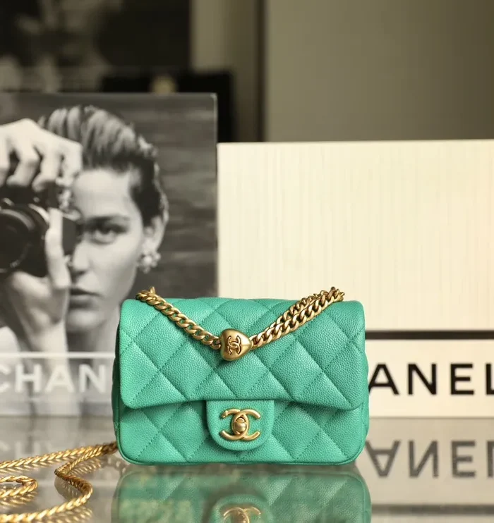 Heart Buckle Flap Small Green