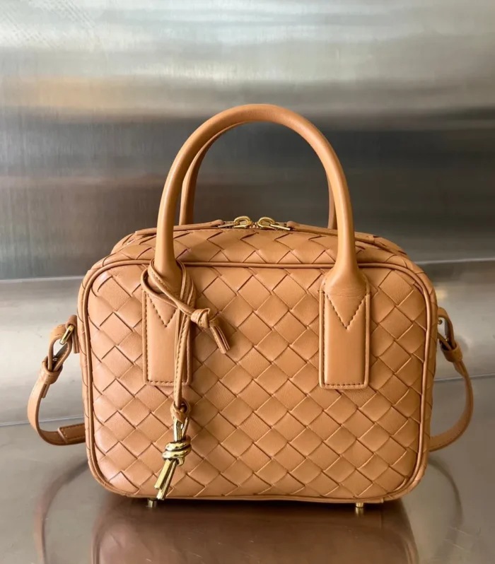 Bv Getaway Small 23Cm Brown Lambskin