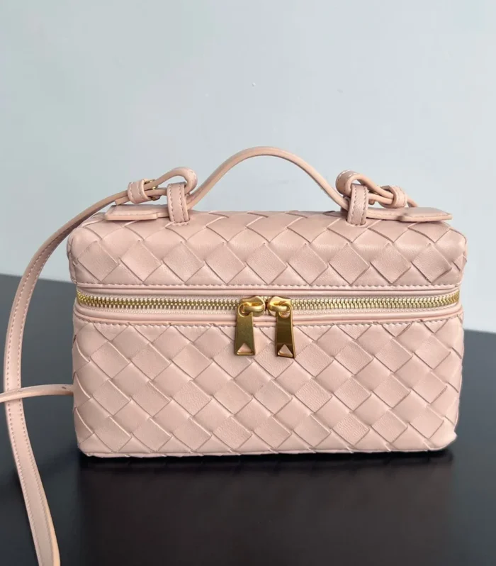 Bang Bang 22 Vanity Case In Light Pink Calfskin