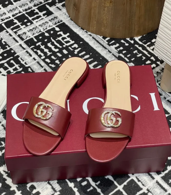 GC 25s flat sandals burgundy metallic leather