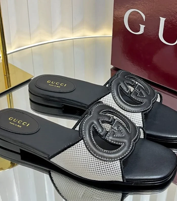GC 25 Interlocking G Slide Sandal Black Canvas Cowhide 294648