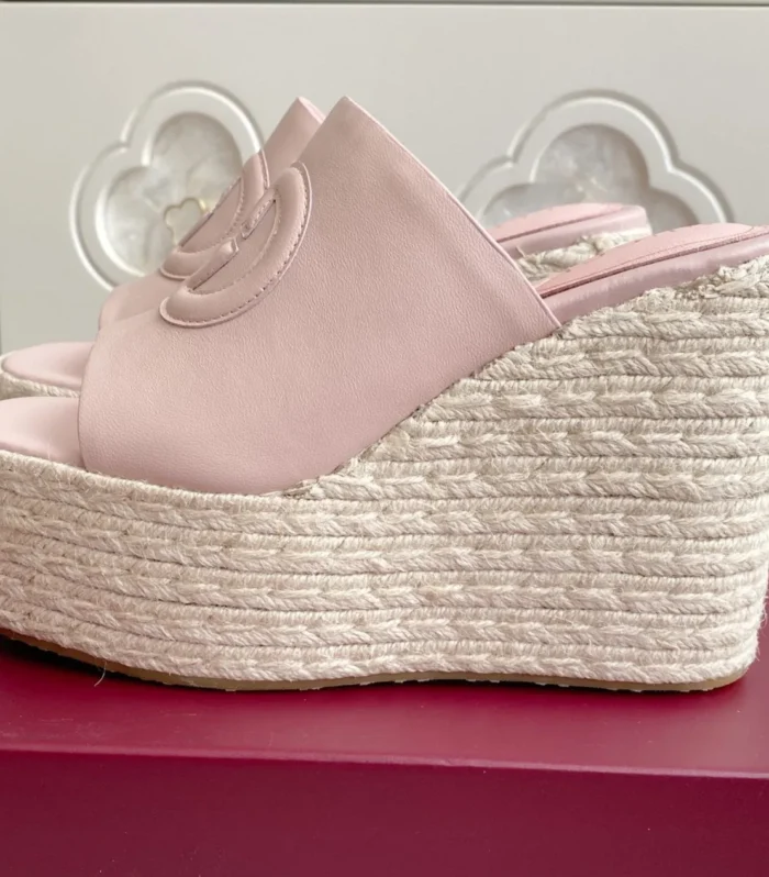 GC 25 Interlocking G Sandal Pink Cord Cowhide 291032