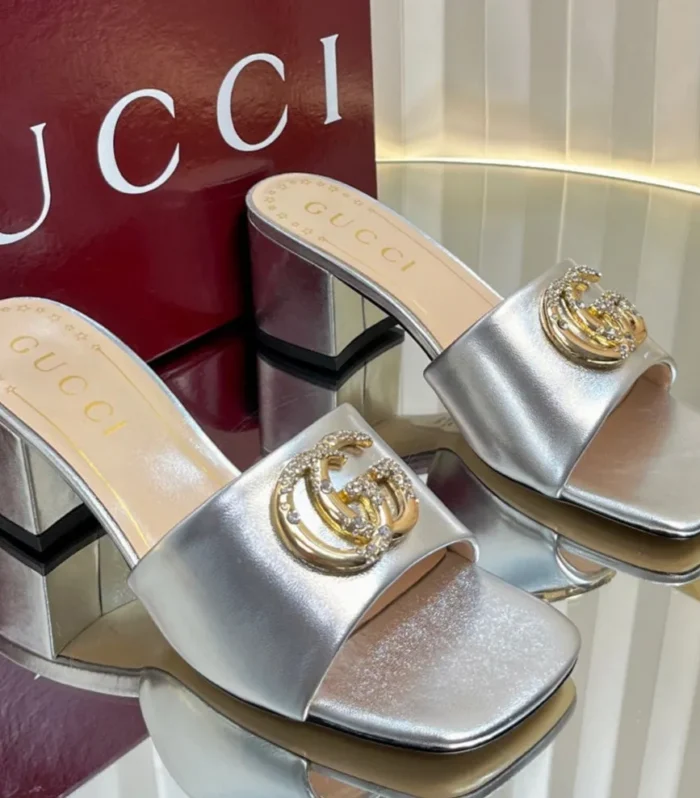GC 25 Interlocking G Heeled Sandal Silver Patent Leather 294641