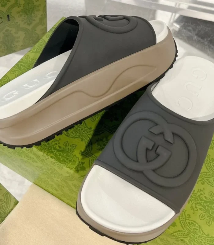 GC 25 Interlocking G 50mm Slide Sandal Jet Black White Cowhide 292381