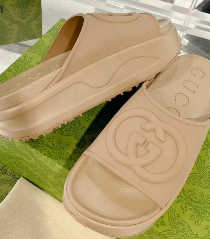GC 25 Interlocking G 50mm Slide Sandal Beige Cowhide 292384