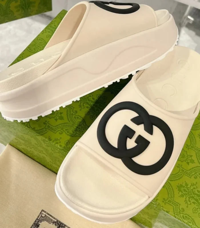 GC 25 Interlocking G 50mm Slide Sandal Beige Black Cowhide 292398