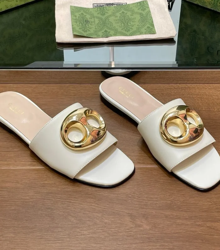 FLAT MULE IN WHITE CALFSKIN