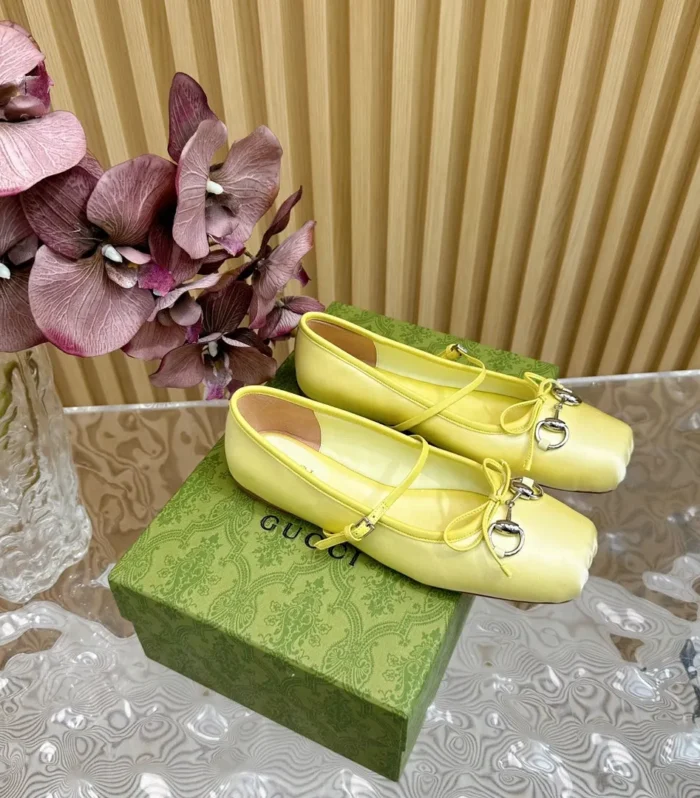 BALLET FLAT IN LIGHT YELLOW SILK