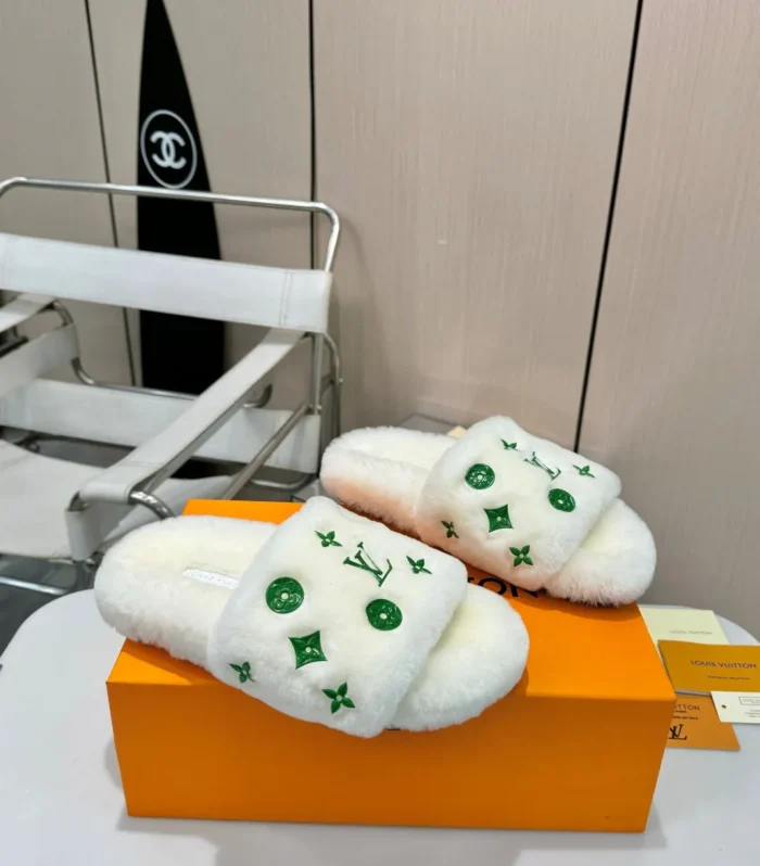 Clover Wool Slippers