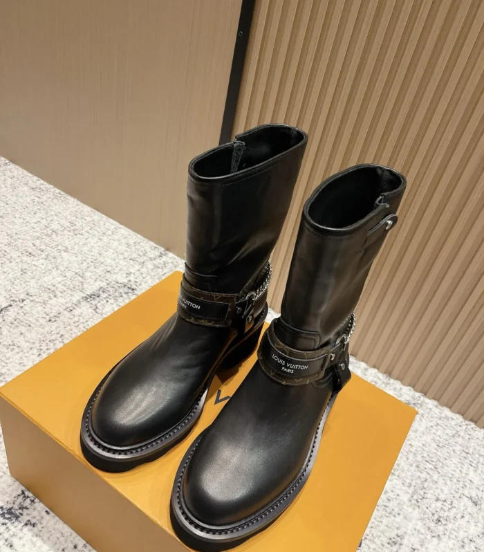 Chain Chelsea Boot