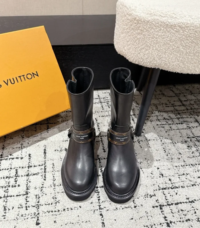 Beaubourg Chain Chelsea Boots