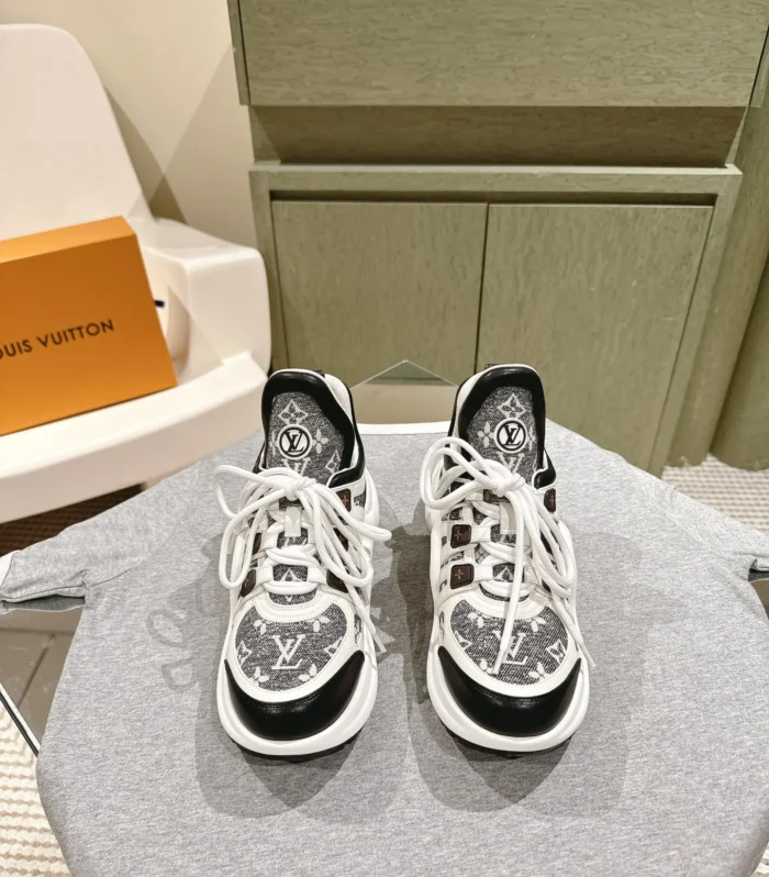 Archlight Sneaker