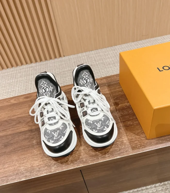 Arch Chunky Sneaker