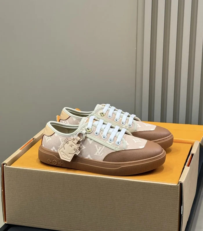 Anniversary Cat Design Shoes