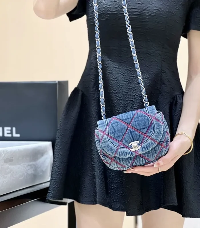 Exclusive Model Bag