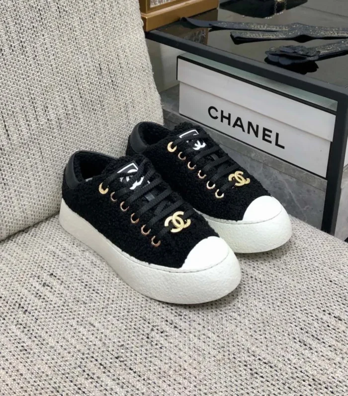 CC Low Sneaker Black Wool
