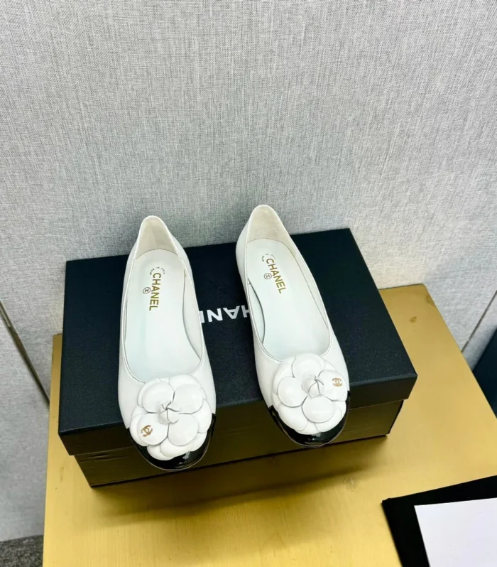 CC Loafers White Leather Mix Floral Pattern 297797