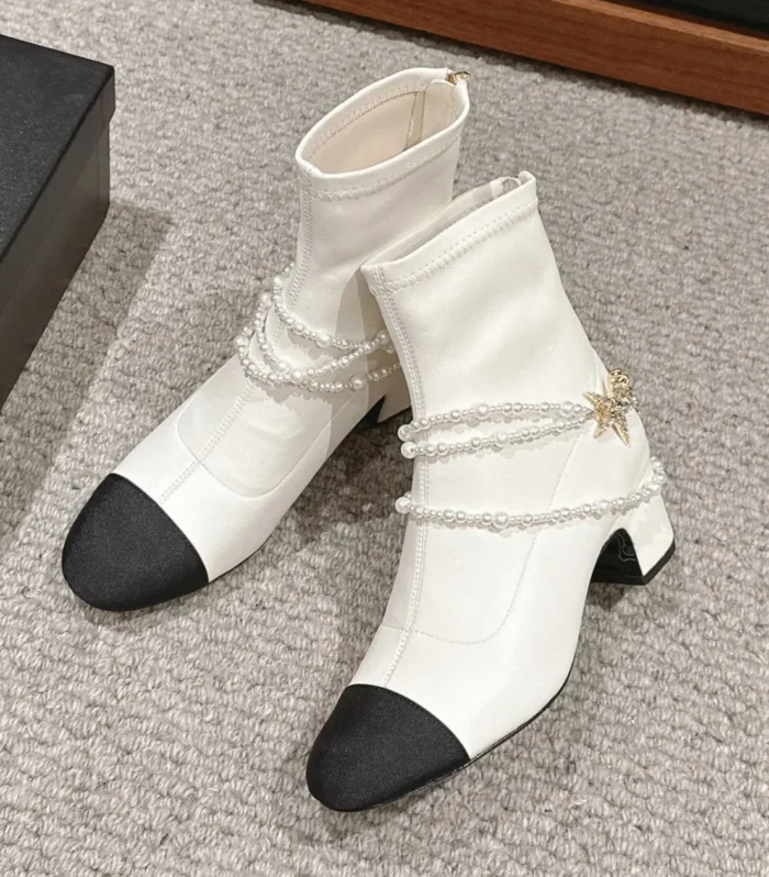 CC LOW CUT BOOTS IN WHITE STRETCH LAMBSKIN AND GROSGRAIN WITH PEARL CHAIN