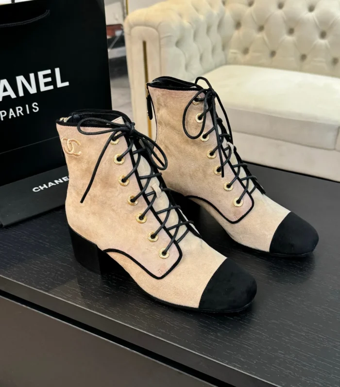 CC LACE-UP SHORT BOOTS IN SEPIA BEIGE MIX BLACK SUEDE
