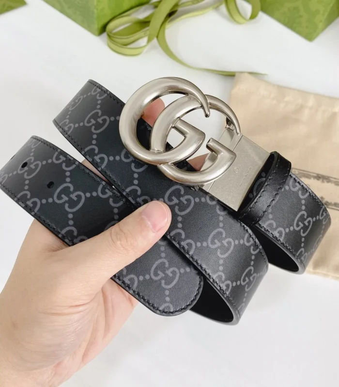 DOUBLE G SILVER BUCKLE 38MM BLACK LEATHER GREY MONOGRAM