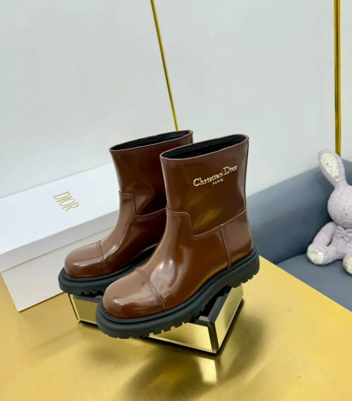 CD Ankle Boot In Glossy Brown Red Cowhide 111760