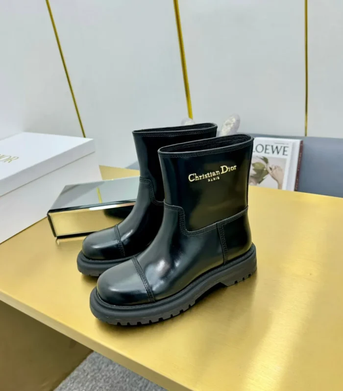 CD Ankle Boot In Glossy Black Cowhide 111758