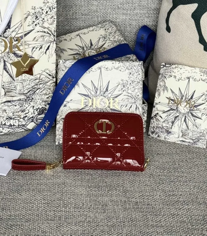 CD Logo Caro 11cm Compact Wallet Shiny Red Calfskin