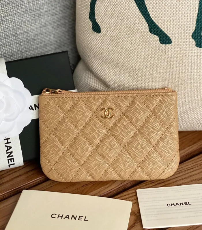 cc zipped wallet 15 beige caviar gold hardware