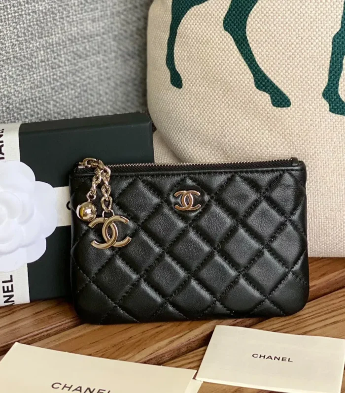 cc zipped wallet 14cm black lambskin silver hardware