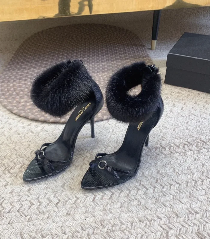 HIGH HEEL SANDAL IN BLACK POLISHED CALFSKIN AND MINK FUR