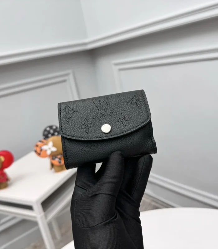 Louis Vuitton Iris XS Black 9.8cm