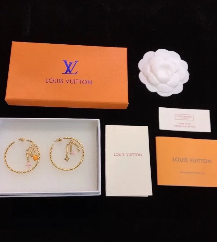 Runway Rose Earrings