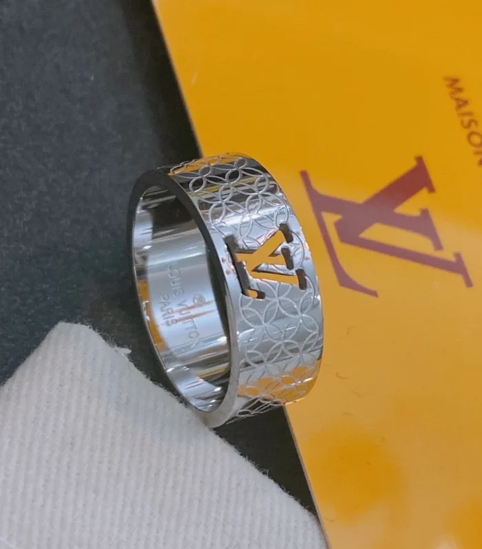 Retro Avant-Garde Ring