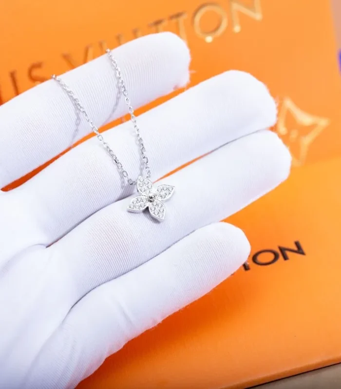 Plum Blossom Diamond Necklace