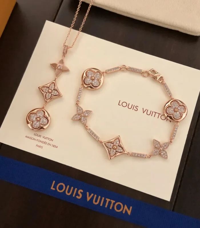 Multi-Flower Diamond Set