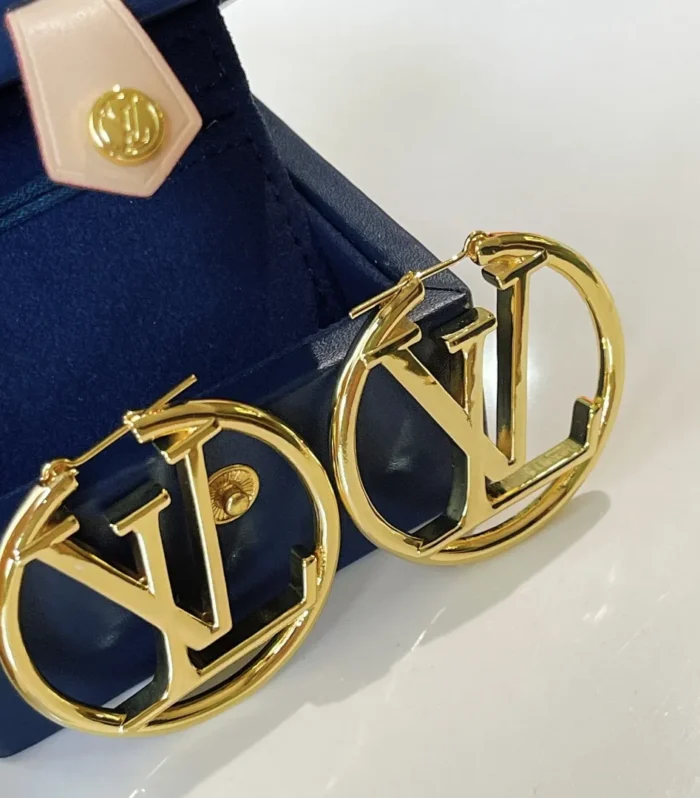 Monogram Smooth Earrings