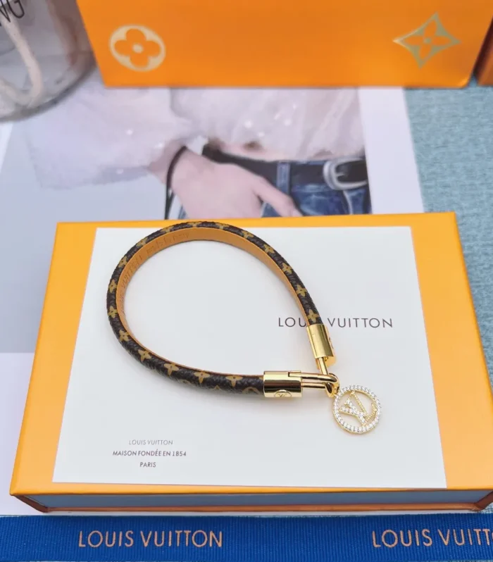 Monogram Sparkle Bracelet Gold