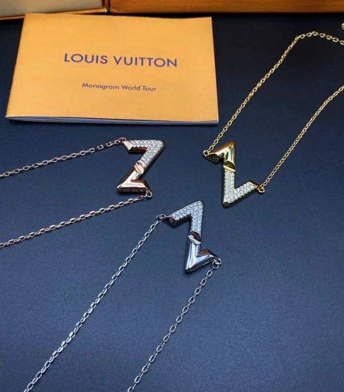 Minimalist Diamond Necklace