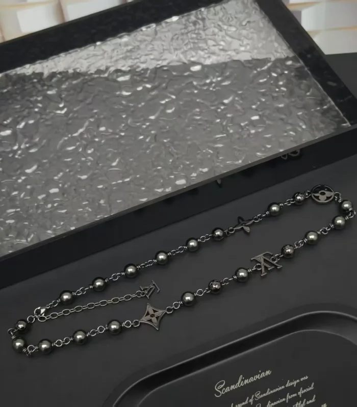 LVPearls Damier Necklace