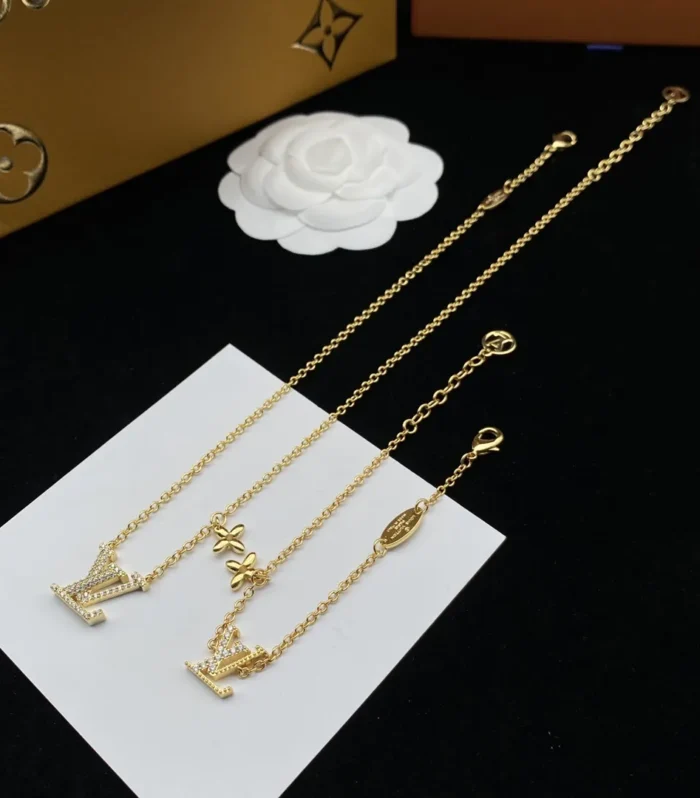 LV Set Necklace Bracelet