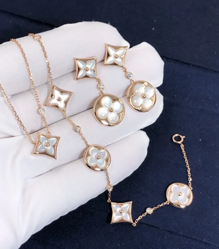 LV Pearl Monogram Set